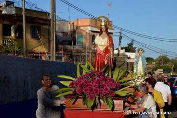 Caserones Bajo procesiona a sus patronos (Foto Francisco Javier Santana)